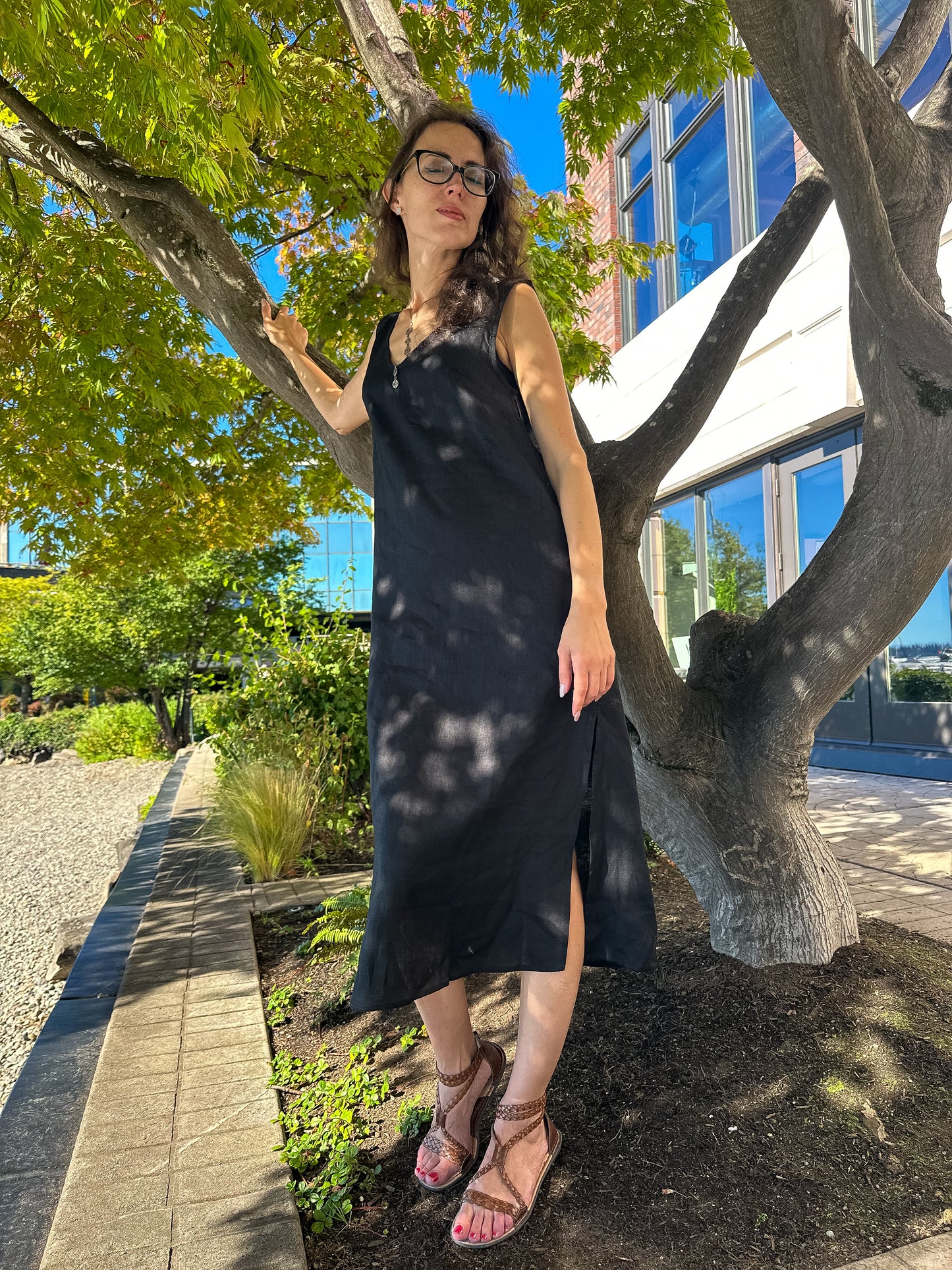 Black Linen Mid-length Sleeveless Dress