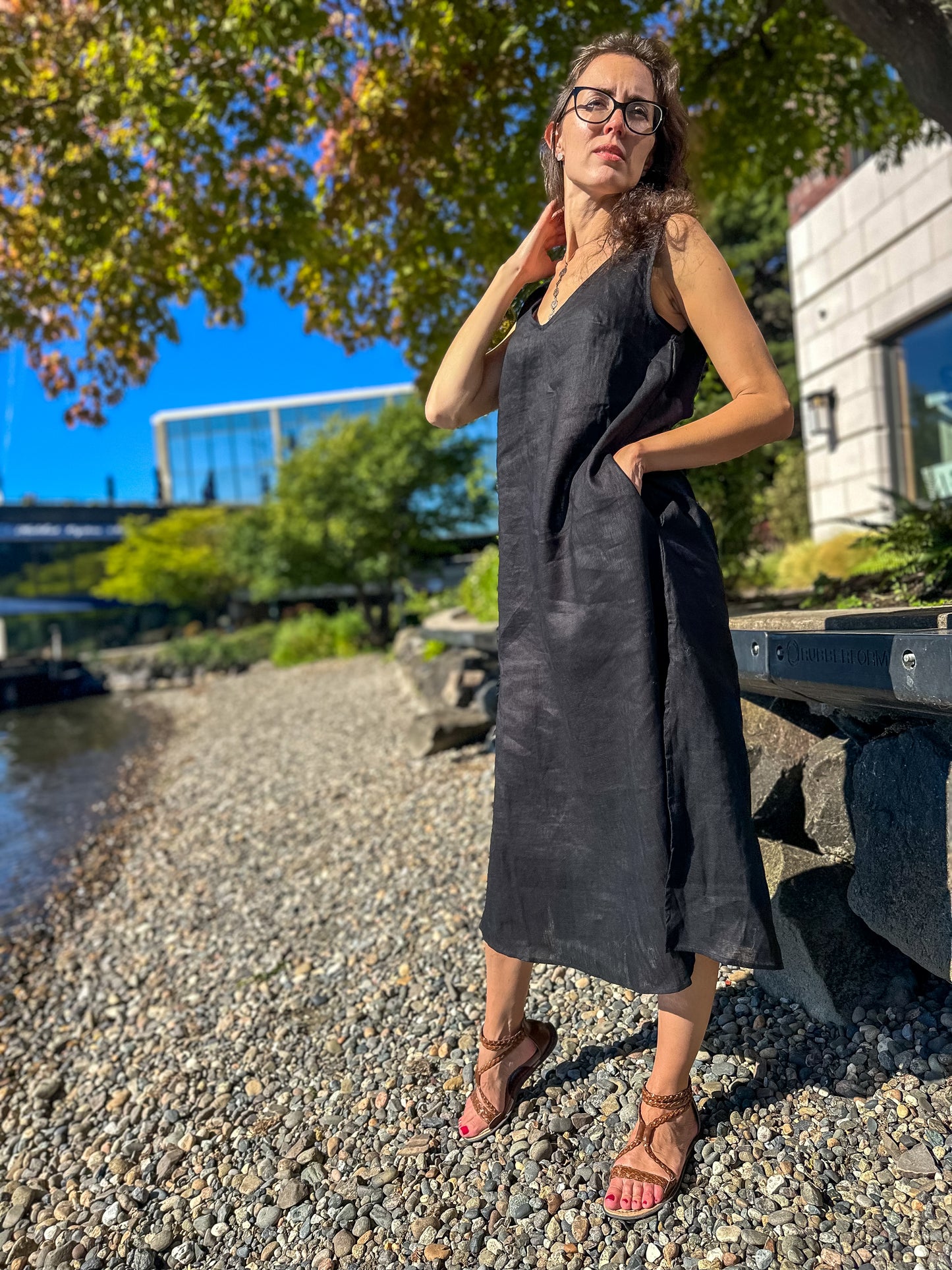 Black Linen Mid-length Sleeveless Dress