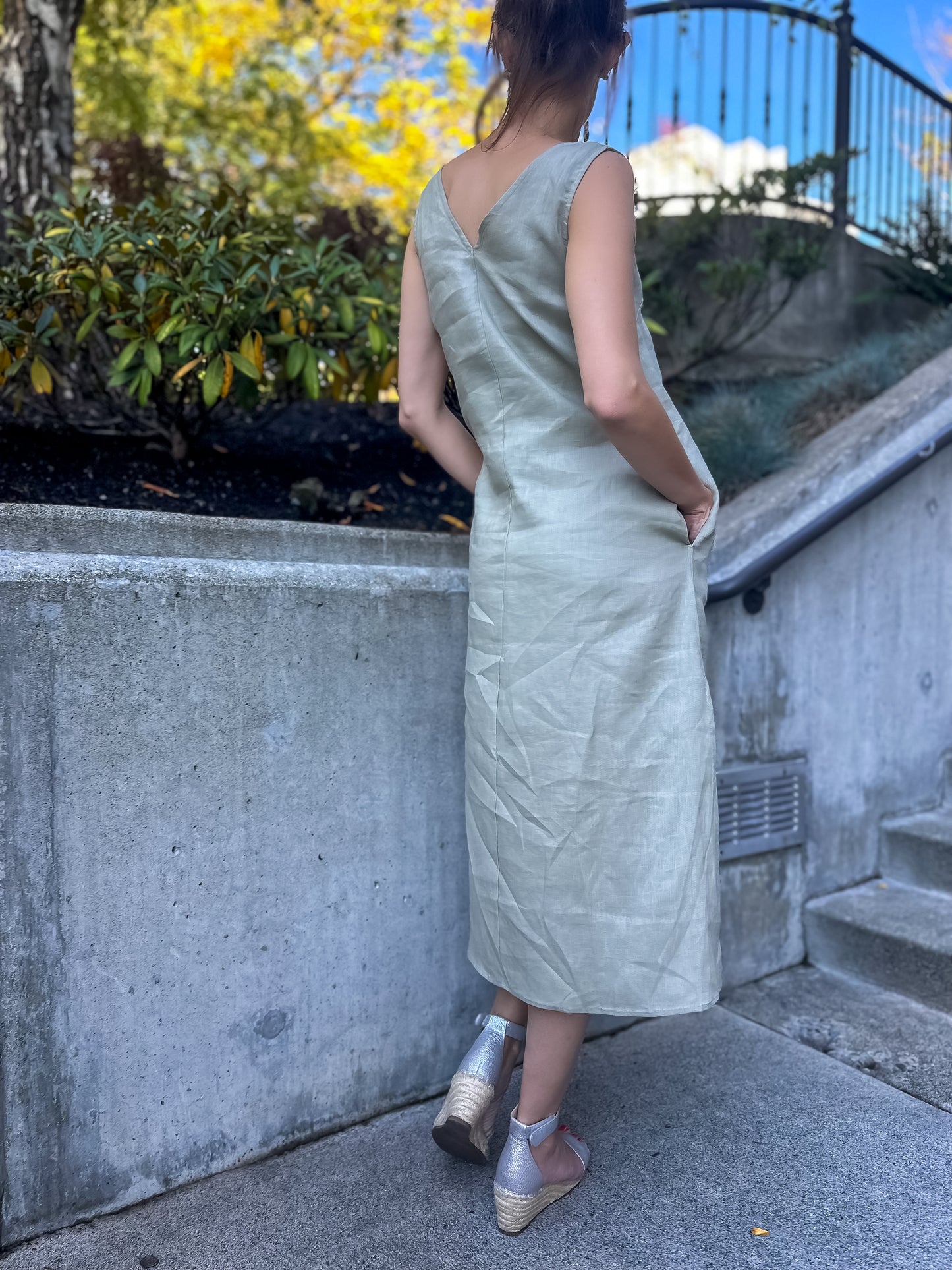 Linen Olive Mid-length Sleeveless Dress